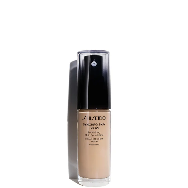 Shiseido Synchro Skin Glow Luminizing Foundation 30ml (Various Shades)