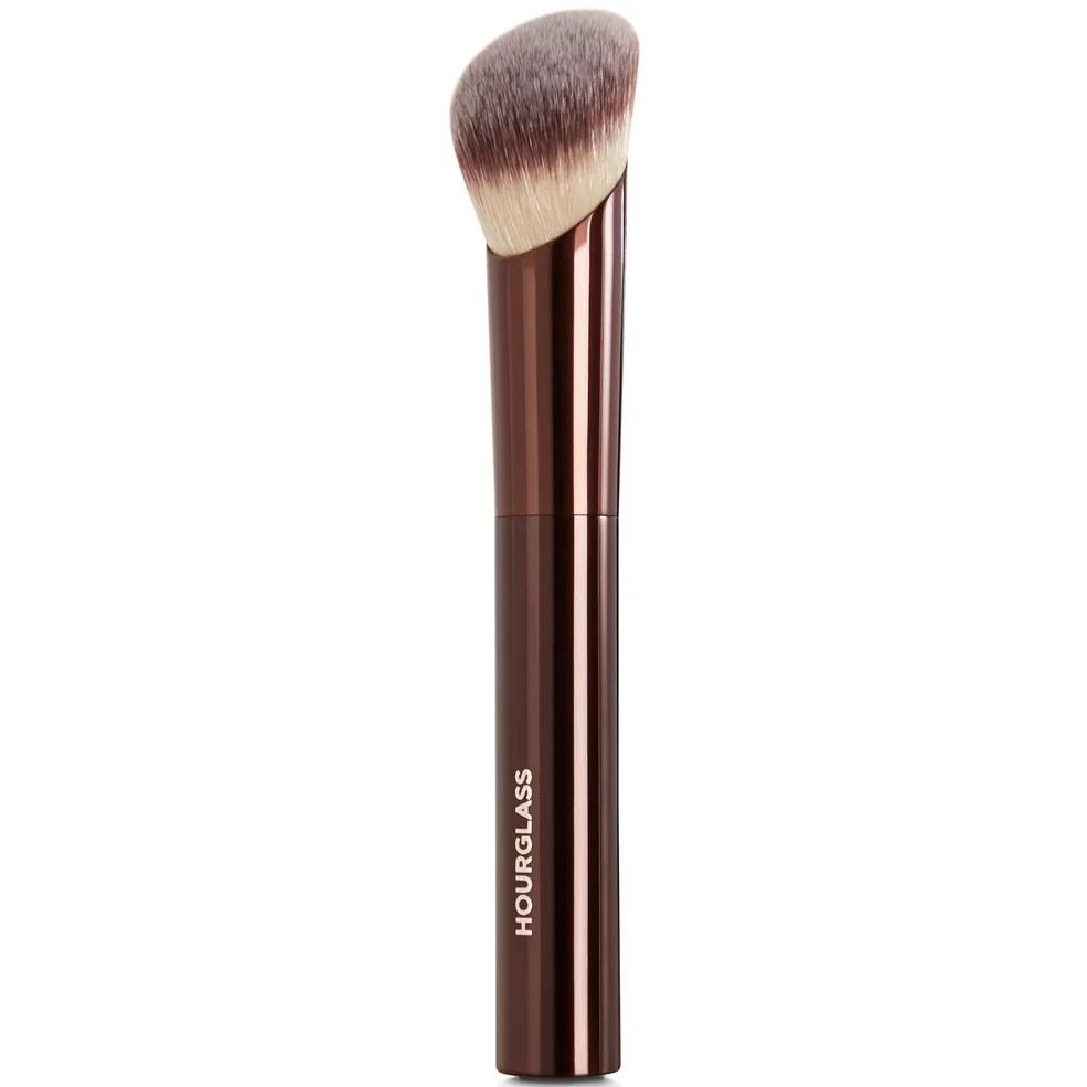 Hourglass Ambient Soft Glow Foundation Brush Image 1