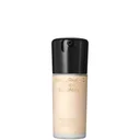 MAC Studio Radiance Serum Powered Foundation - NC11.5