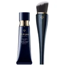 Clé de Peau Beauté Radiant Cream Foundation B40 & Clé de Peau Beauté High Coverage Foundation Brush